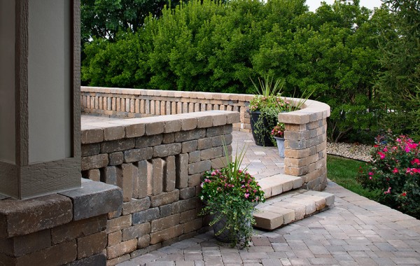 Pavers/Free standing walls  with columns