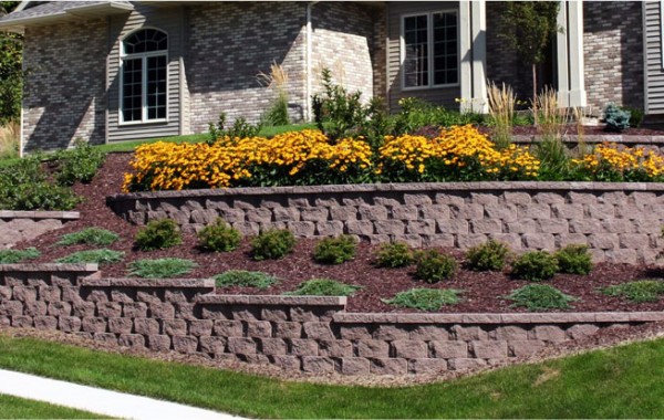 Retaining Wall with Landscaping