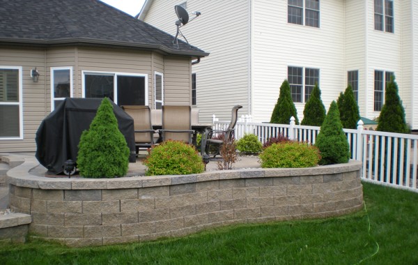 Retaining Wall / Landscaping