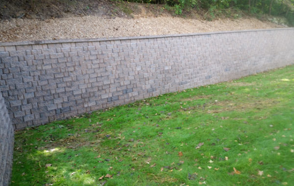 Rockwood Colonial Block Wall