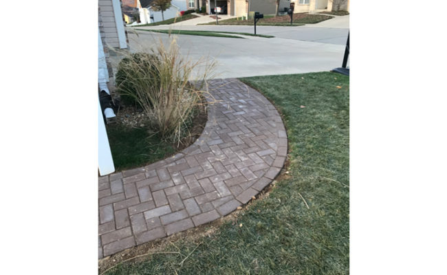 Hollandstone-Pavers-Walkway-Oakville-MO-2